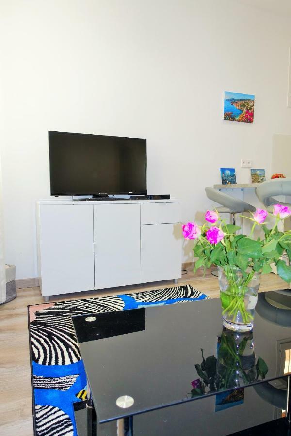 Apartment Nice Center Barralis Екстериор снимка