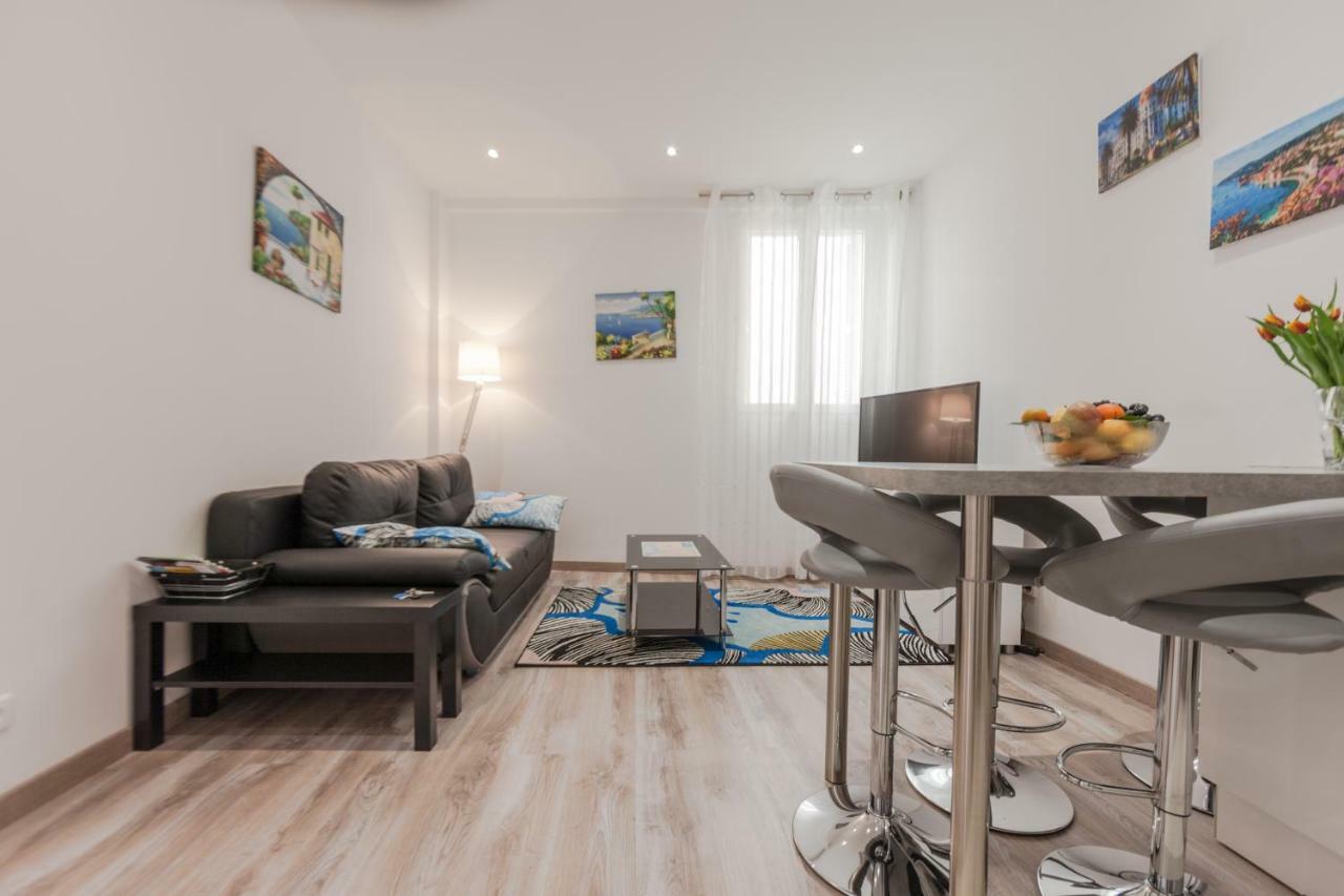 Apartment Nice Center Barralis Екстериор снимка